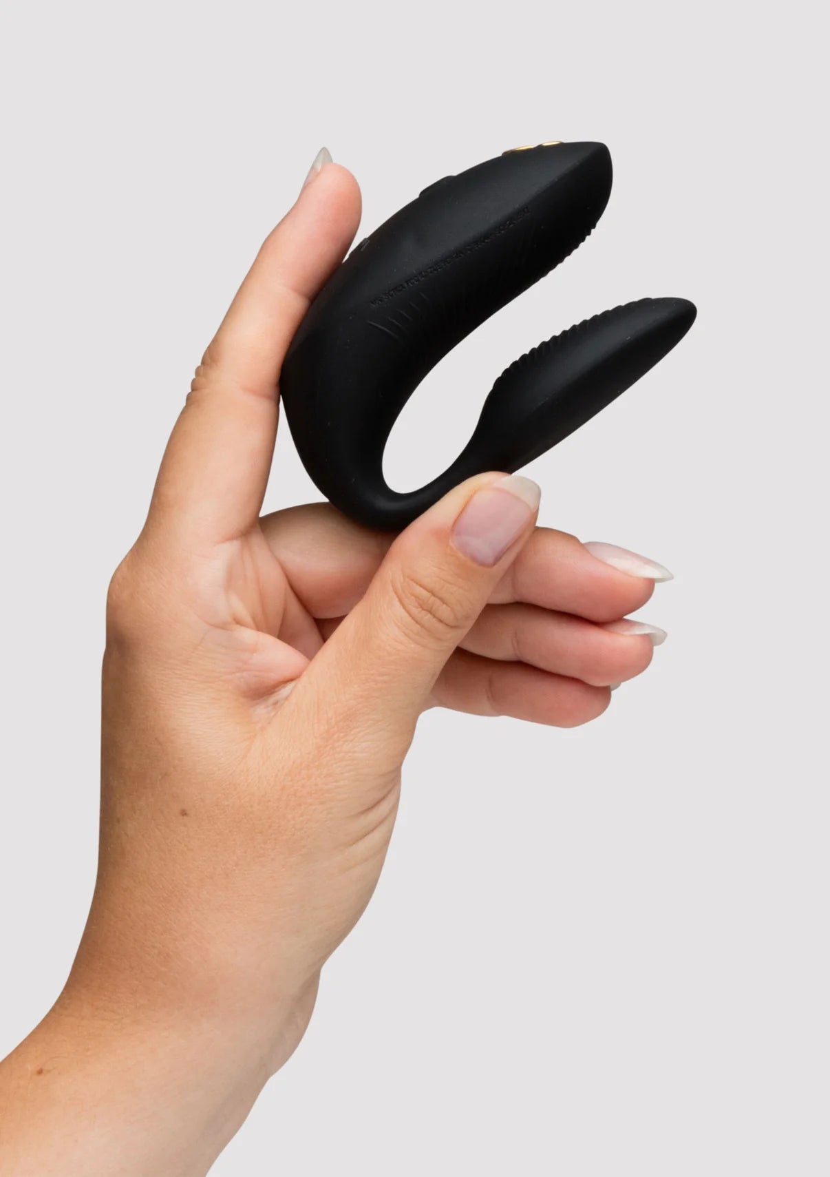WE-VIBE | Chorus Pro – Vibrador para parejas con 3 motores y mando Haptic Squeeze – Negro / Rosa / Púrpura