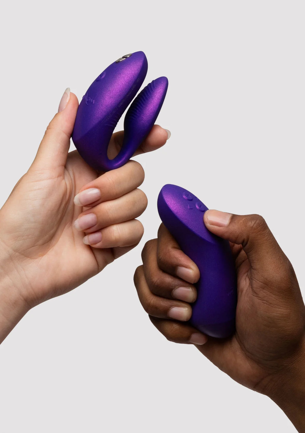 WE-VIBE | Chorus Pro – Vibrador para parejas con 3 motores y mando Haptic Squeeze – Negro / Rosa / Púrpura