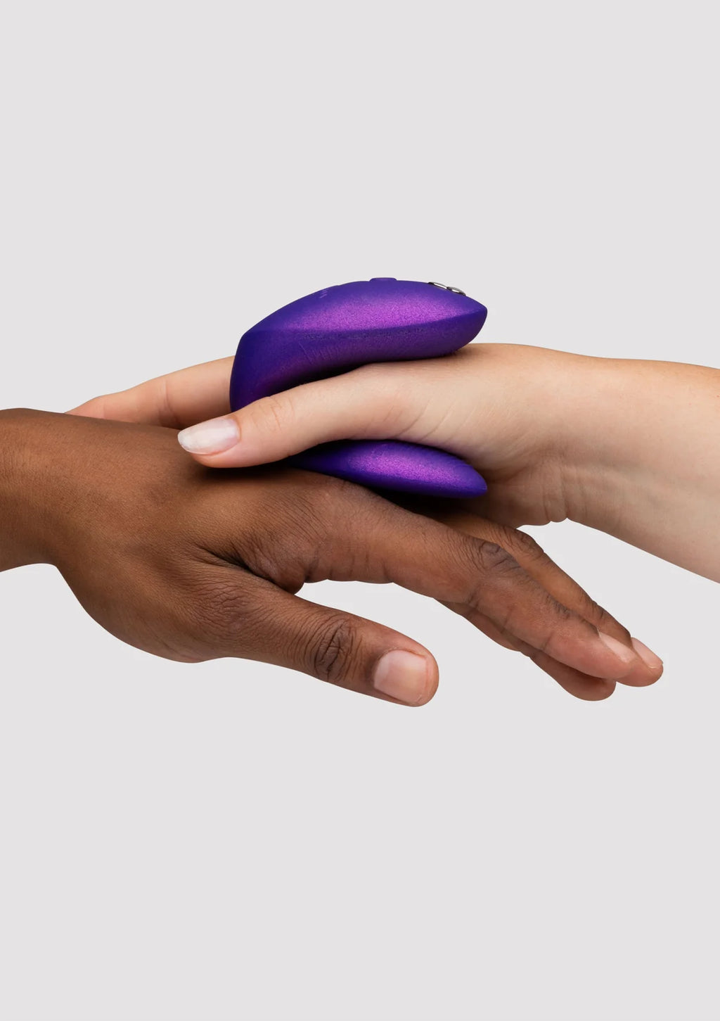 WE-VIBE | Chorus Pro – Vibrador para parejas con 3 motores y mando Haptic Squeeze – Negro / Rosa / Púrpura