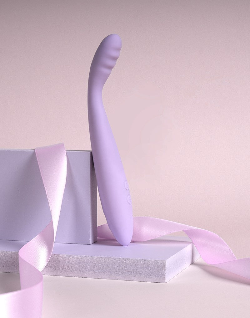 SVAKOM | Cici 2 – Slim Vibrator with App Control & Heating – Waterproof – Lilac