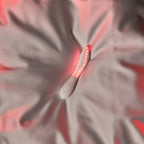 LELO | Mona Spectra – Masajeador wellness con luz roja – Vibrador de punto G con SmoothRise™ – Blanco