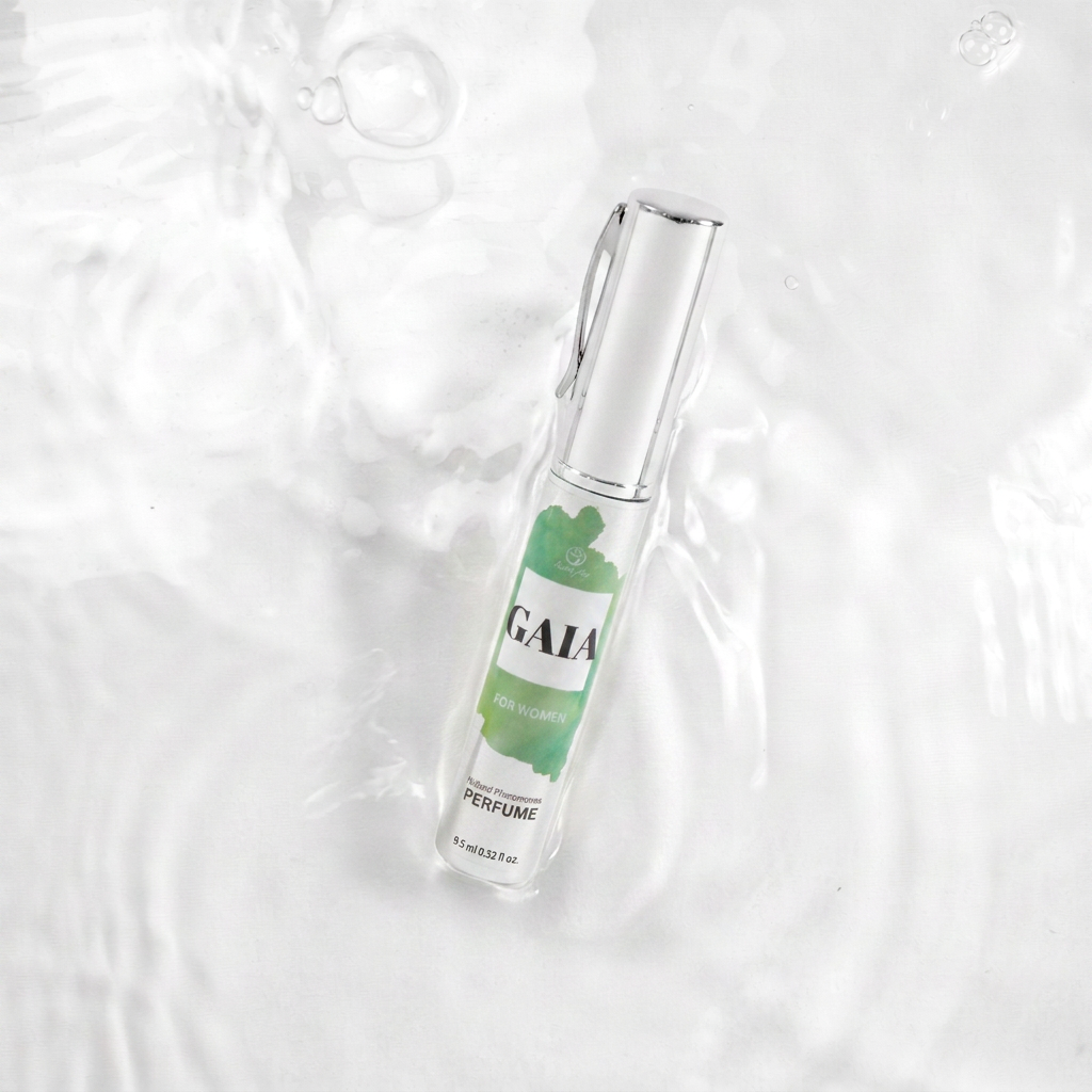 SECRET PLAY | Gaia Pheromone Spray Perfume for Women – With Black Truffle Extract, Passion Fruit, Strawberry, Jasmine & Lily of the Valley – 9.5 ml Travel / 50 ml