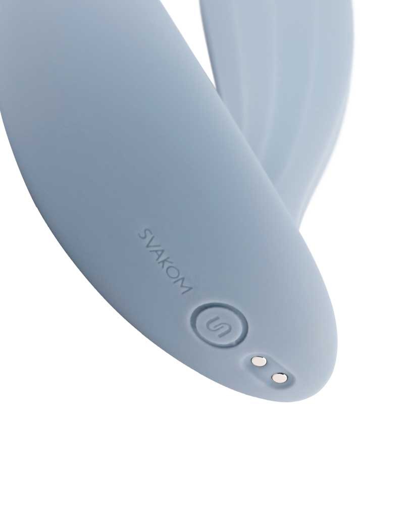 SVAKOM | Erica – Wearable Vibrator with Dual Motors & App Control – Light Pink / Blue