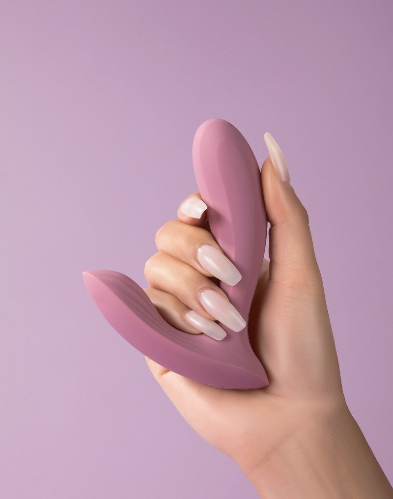 SVAKOM | Erica – Wearable Vibrator with Dual Motors & App Control – Light Pink / Blue