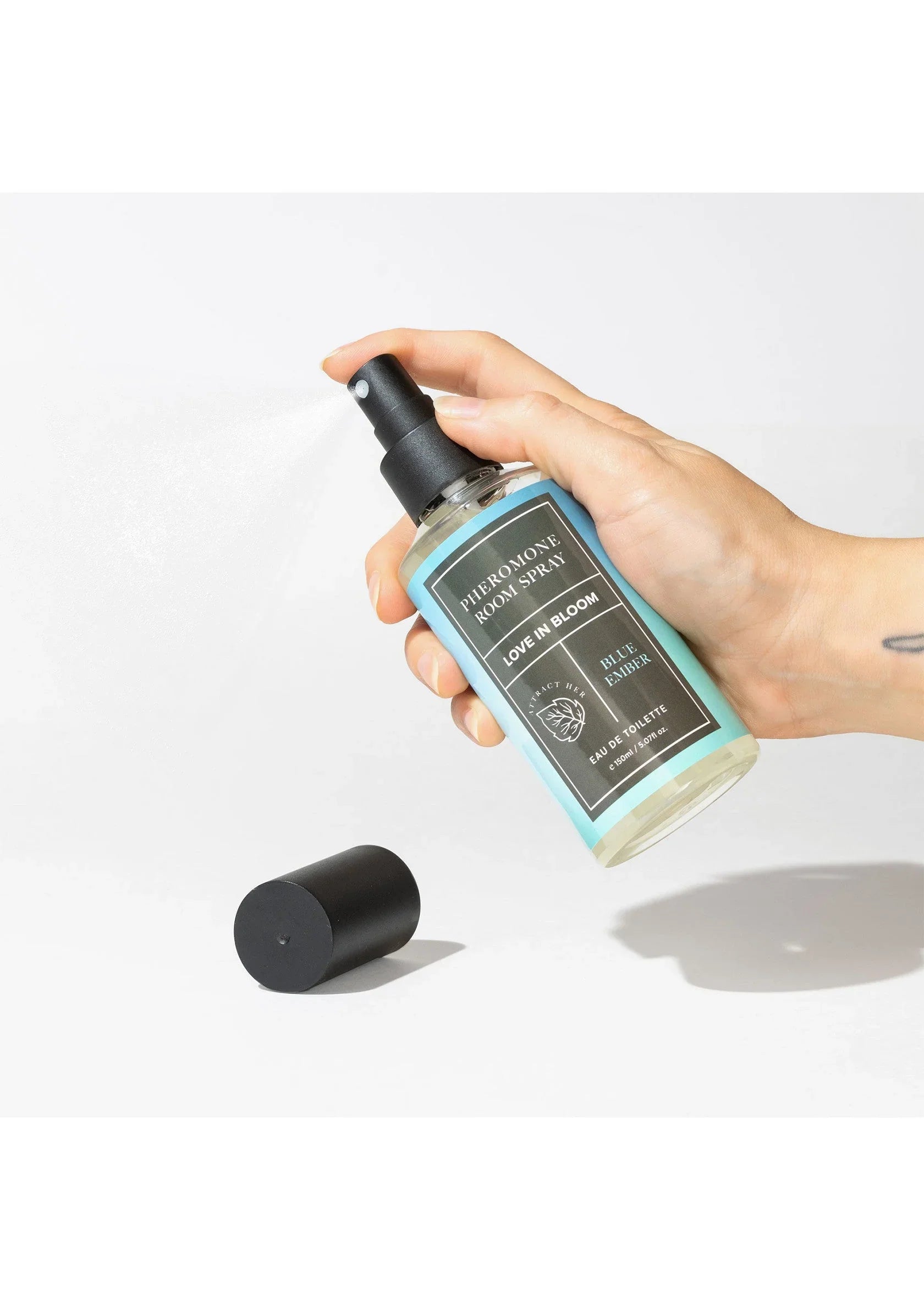 Eye of Love | Bloom – Pheromone Room Spray Attract Her 150 ml (Earth’s Desire & Blue Ember)